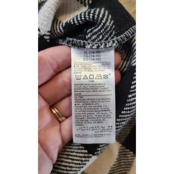 Old Navy Shacket Girls XL (14-16) Black White Soft Textured Plaid Button Front - Picture 5 of 8